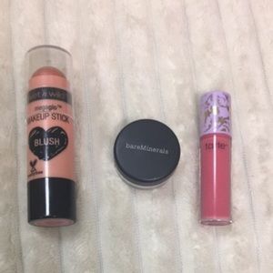 Makeup bundle